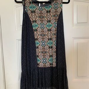 Love sleeveless mini dress or tunic top
